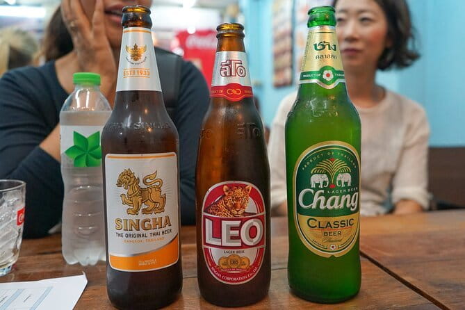 Bangkok Tuk Tuk Night Tour with food & drinks in Siam & Silom - What the guide adds to the evening
