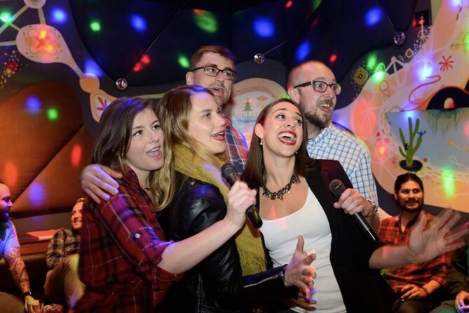 Bar Crawl Benidorm: 4 Venues 1 Night Including Karaoke & Drinks - Camden Town gets the night moving