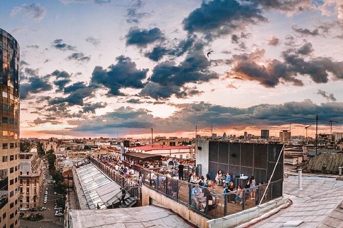 Bar Crawling - Linea adds a second rooftop perspective