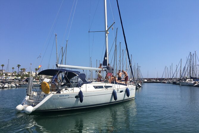 Barcelona 2-hour Private Boat Tour with Cava and snacks - What the private price really means