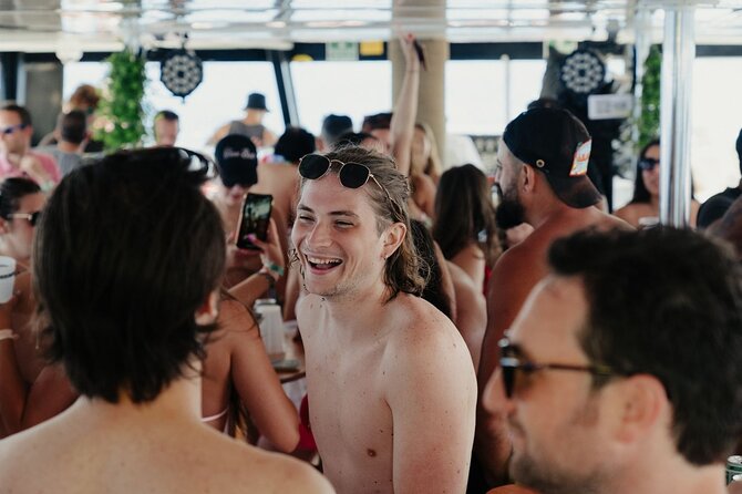 Barcelona Boat Party Cruise with Drinks & Live DJ - The DJ and the people around you