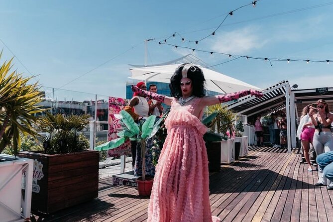 Barcelona Boozy Drag Queen Brunch - Arriving at Red Garter on Pg. de Colom