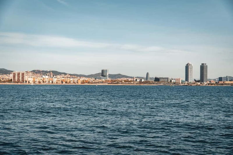 Barcelona: Brunch Boat Party with Drinks and DJ - Key points before you book