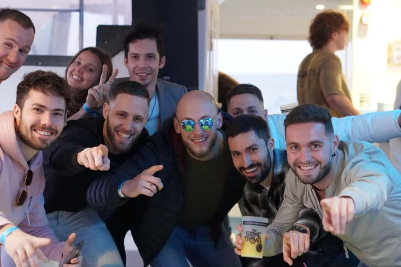 Barcelona: Brunch Boat Party with Drinks and DJ - Two drinks, soft drinks, and the open bar