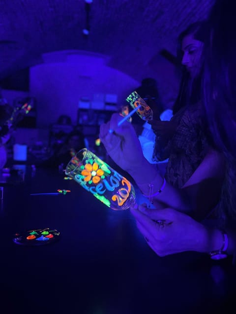 Barcelona: Cocktail Class Workshop - Make Shake Cook & Paint - What you actually eat and drink