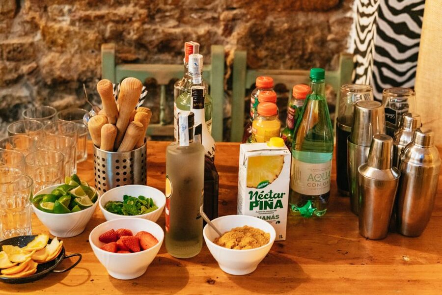 Barcelona: Cocktail Master Class by Mixologist with Tapas - The small drawbacks to consider