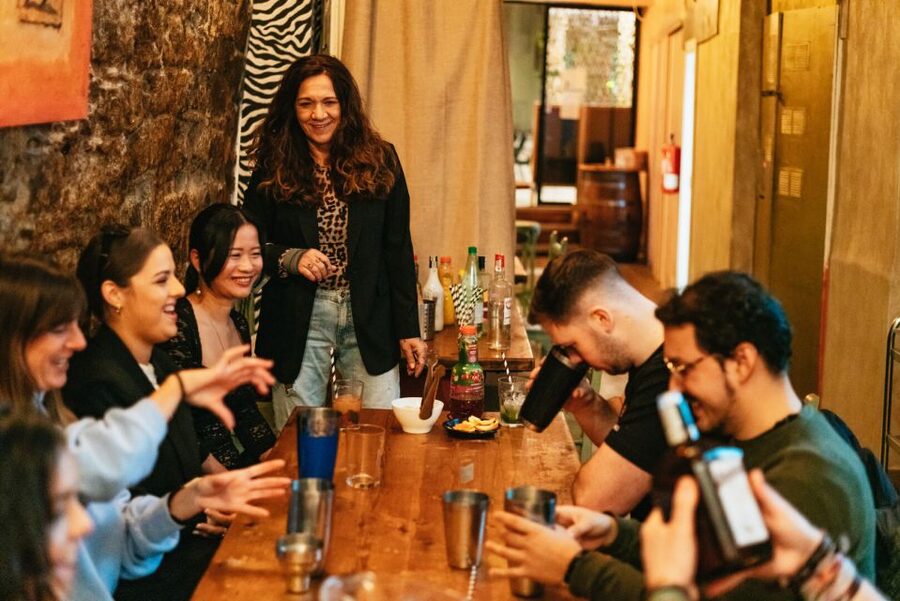 Barcelona: Cocktail Master Class by Mixologist with Tapas - What you get for $48