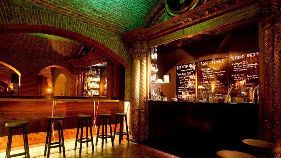 Barcelona: Exclusive Flamenco Show at El Paraigua with Drink - Key points at a glance