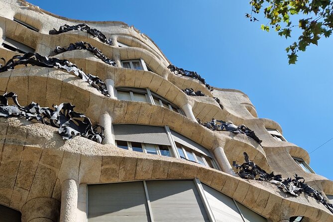 Barcelona: Gaudí, Tapa, Drink & Hidden Architectural Gems - El Nacional and Barcelona’s food culture
