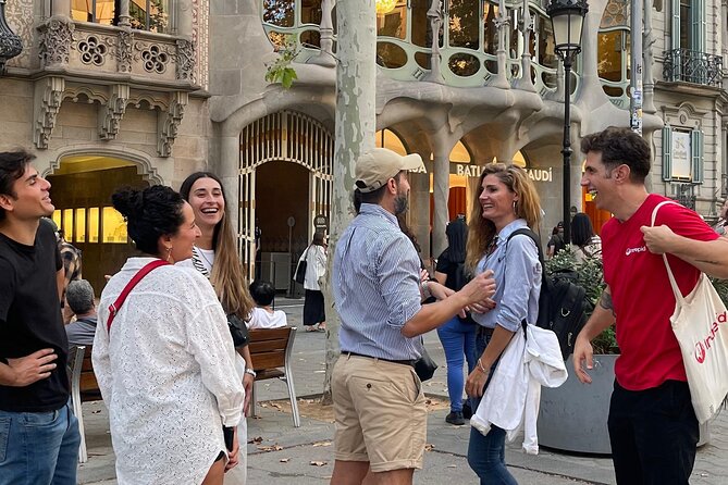 Barcelona: Gaudí, Tapa, Drink & Hidden Architectural Gems - Sagrada Família from the outside
