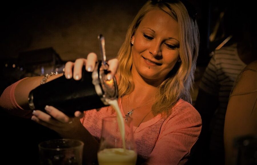 Barcelona: Hen Party Cocktail Class - Four cocktails, four chances to get involved