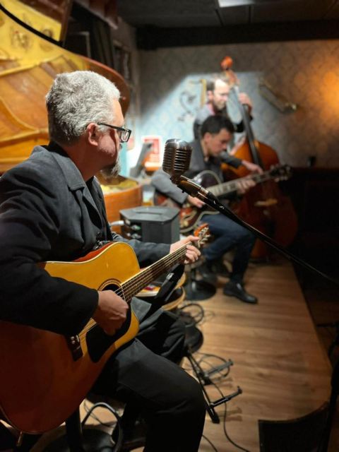 Barcelona: Jam Session - Jazz, Cocktails and Tapas - The house band and the open-jam format