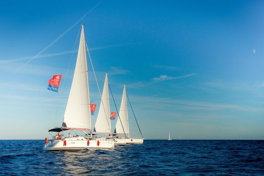 Barcelona: Light Brunch Sailing Experience with Drinks - What the two hours really offer