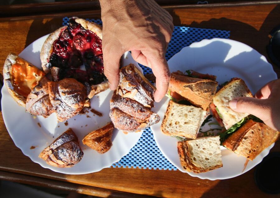 Barcelona: Light Brunch Sailing Experience with Drinks - The first stretch along Barcelona’s coast