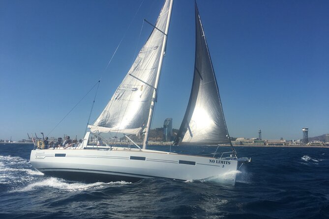 Barcelona: Mediterranean Sailing Experience with Open Bar - What to wear and bring