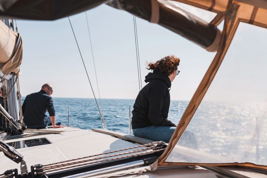 Barcelona: Midday or Sunset Sailing with Open Bar and Snacks - Midday, afternoon, or sunset?