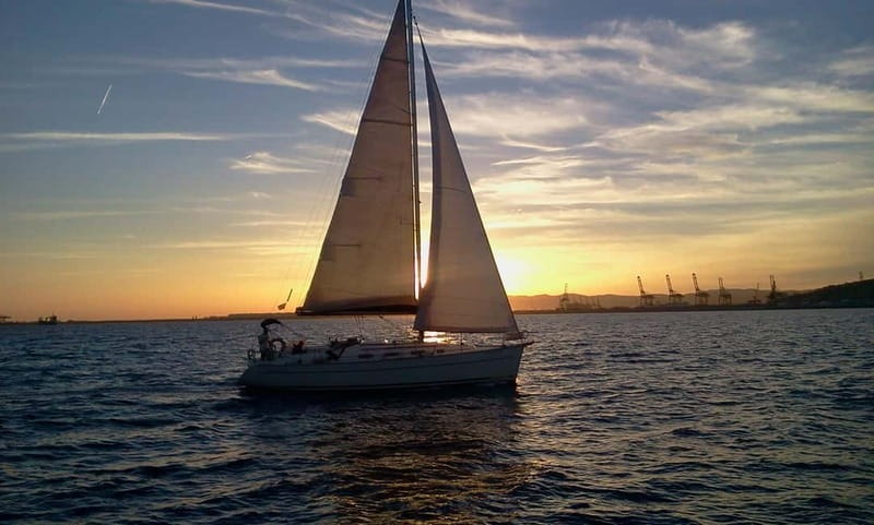 Barcelona: Premium Shared Sunset Cruise (Drinks & Snacks) - Leaving Barcelona from Port Olímpic
