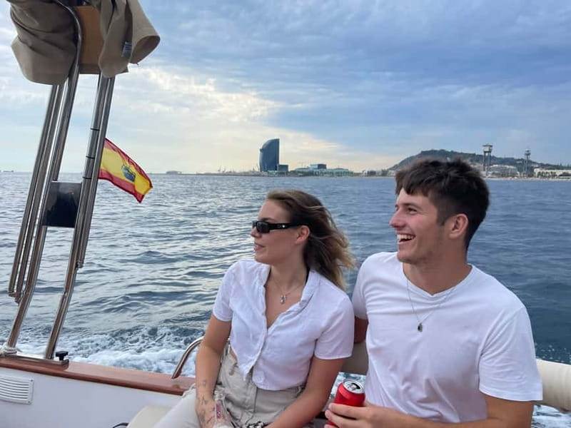 Barcelona: Private Classic Yacht Tour with Drinks - Meeting Victor, Mikael, or another skipper