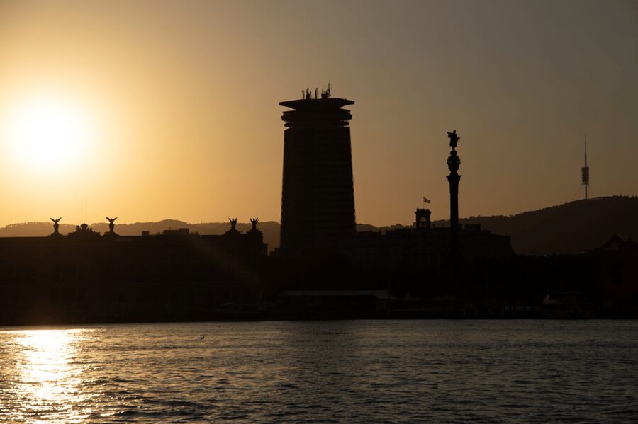 Barcelona: Private Romantic Sailing Tour with Drinks - Setting Sail From Marina Vela Port