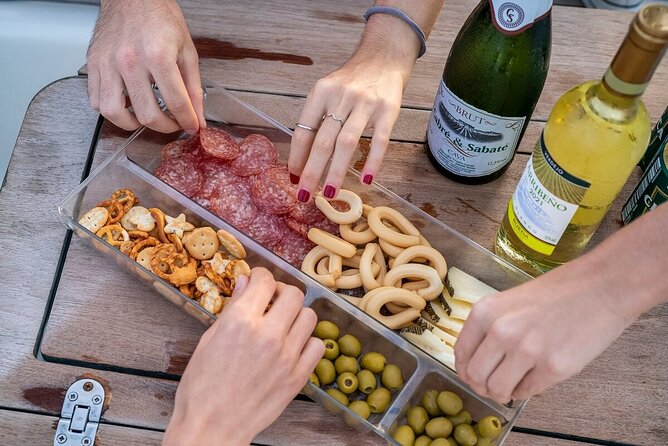Barcelona: Private Sailing cruise with drinks & snacks - The swim stop and what you actually eat
