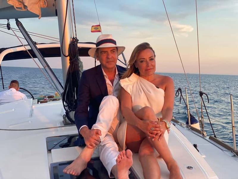 Barcelona: Private Sailing Trip with Drinks & Snacks (max 9) - Key things to know before you book