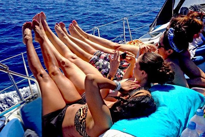 Barcelona Private Sailing with Open Bar & Snacks (max 9) - Snacks, drinks, and what you should eat first
