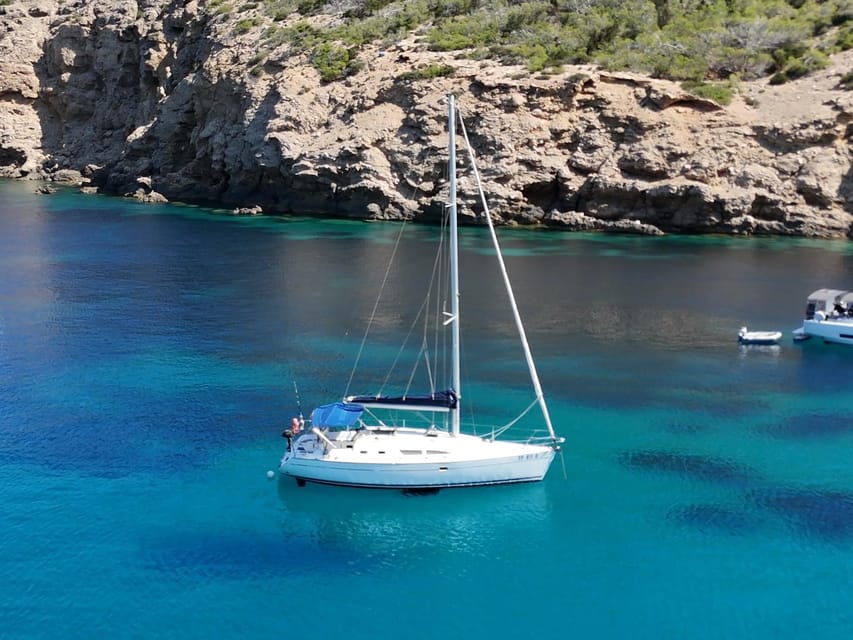 Barcelona: Sailboat Ride with Drinks and Snacks - Setting out from Port Olímpic