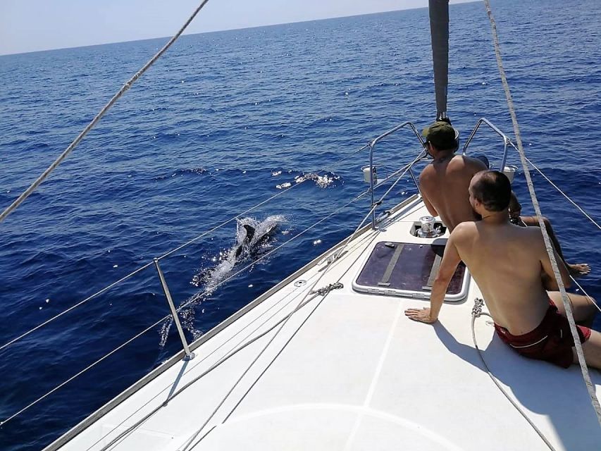 Barcelona: Sailing Trip with Drinks and Snacks - The five-minute safety briefing