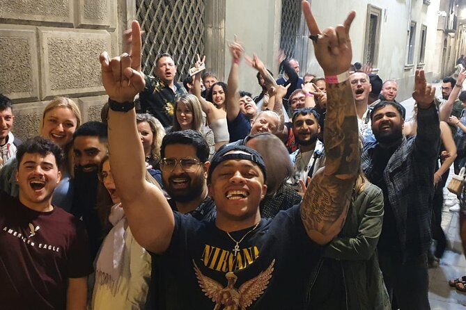 Barcelona speakeasy tapas pub crawl with hidden bars - Finding a hidden speakeasy such as Monk