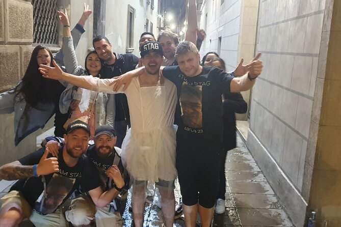 Barcelona speakeasy tapas pub crawl with hidden bars - Moving through Gothic Quarter bars