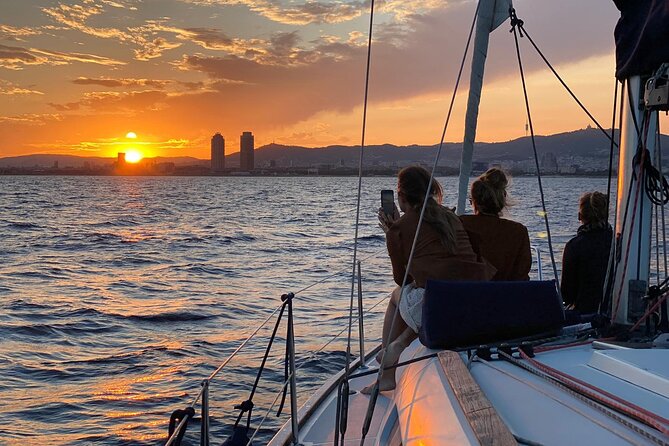 Barcelona Sunset Cruise with Open Bar of Cava and Snacks - Key points at a glance