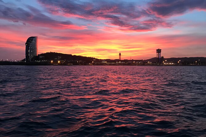 Barcelona Sunset Private Sailing with Live Saxophone and Open bar - Live Saxophone, Drinks, and a Relaxed Evening