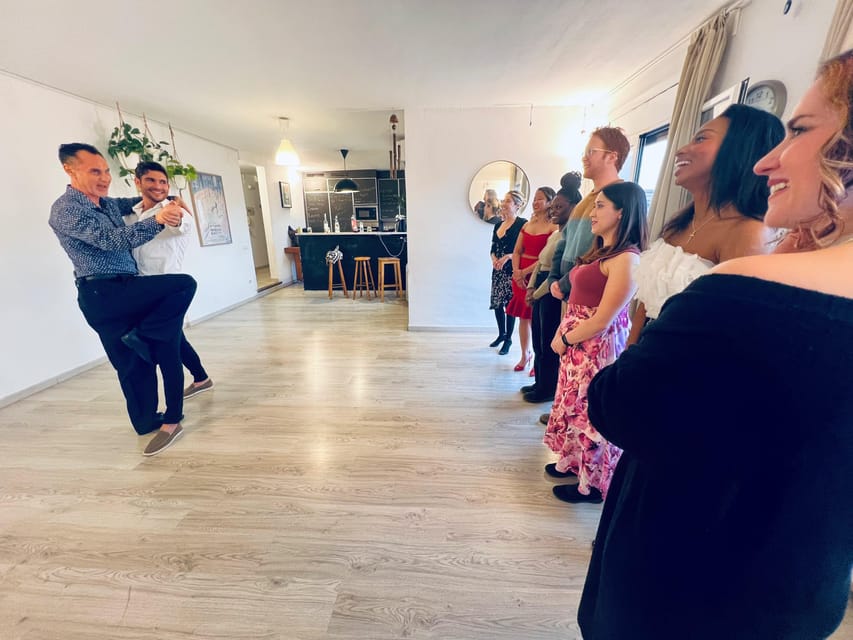 Barcelona: Tango Lesson with Drinks and Video - Meeting in Barcelona’s Born district