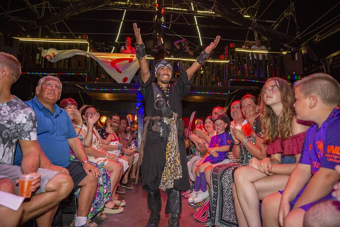 Be amazed with PIRATE SHOW in Cancun, includes Dinner & Open Bar - What the national open bar really covers