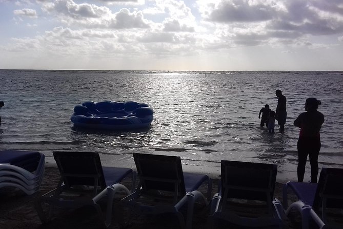 BEACH DAY IN LOS ARRECIFES RESTAURANT-open bar and lunch. - The beach is the deciding factor
