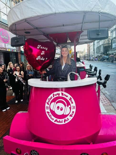 Belfast: Luxury Pink Hen Party Bike Tour (BYOB) - A pink bike ride through central Belfast