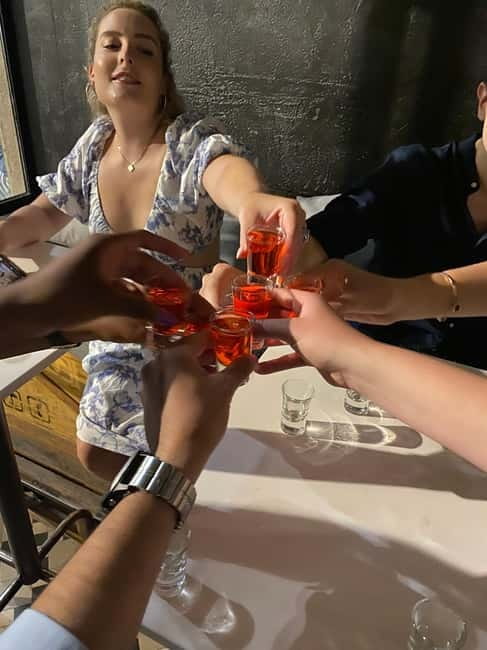 Belgrade: Bar Pub Club Crawl with 1 Hour Unlimited Drinks - Three shorter stops for variety and photos