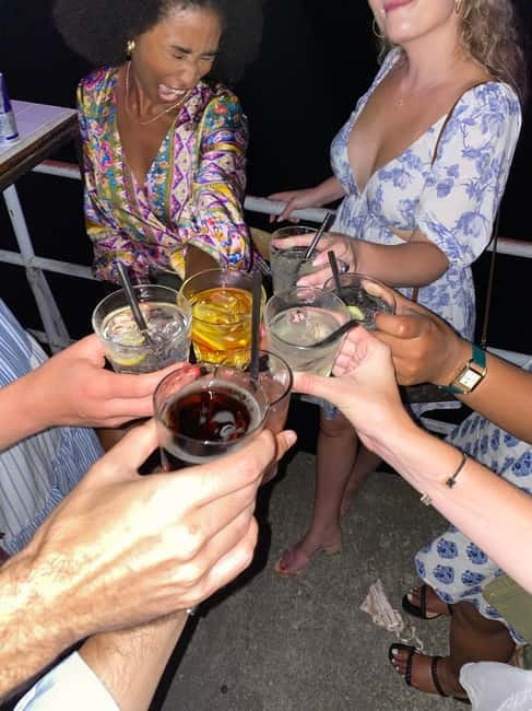 Belgrade: Bar Pub Club Crawl with 1 Hour Unlimited Drinks - Dress code, age limit, and practical comfort