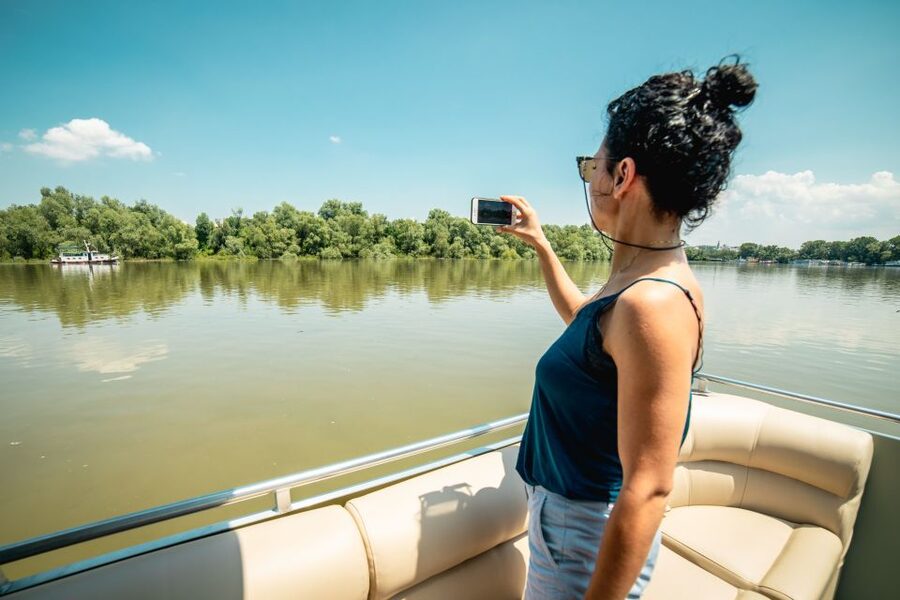 Belgrade: Sightseeing Boat Cruise with Drinks - The Danube and Sava meet near the fortress