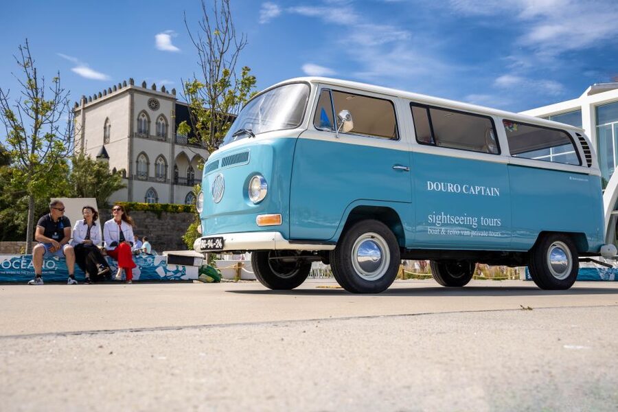 Best views to Porto from Gaia. VW Kombi tour with cocktail - Cruising past Gaia’s port wine cellars