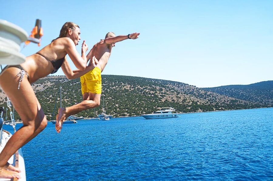 Boat Party to the Beach with Swimming Stops, DJ and Open Bar - Is $41 a fair price?