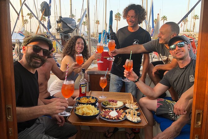 Boat Tour with Drink and Picoteo, Barcelona - Why the crew makes a difference