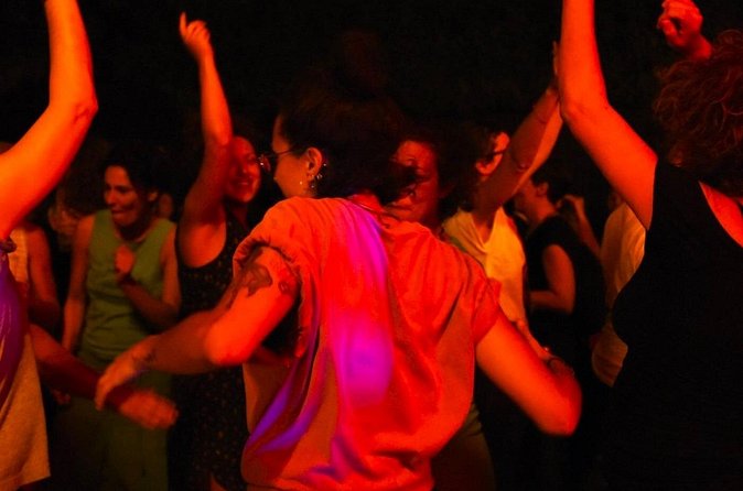 Bologna Pub Crawl to meet people - The social mood: relaxed first, livelier later