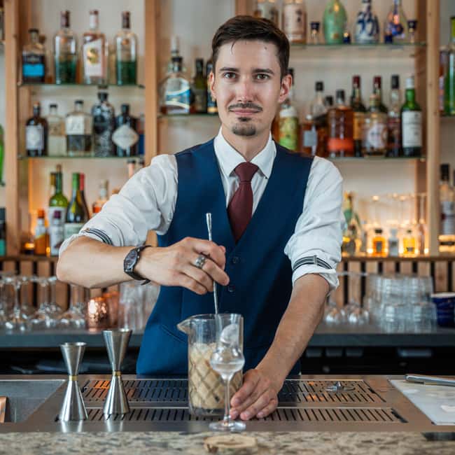 Bordeaux: Cocktail Workshop with a Professional Bartender - The alcoholic cocktail: technique you can reuse at home