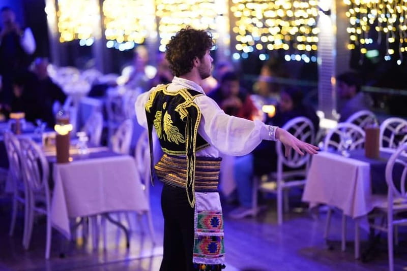 Bosphorus Dinner Cruise w/ Unlimited Drinks & Entertainment - Key points at a glance