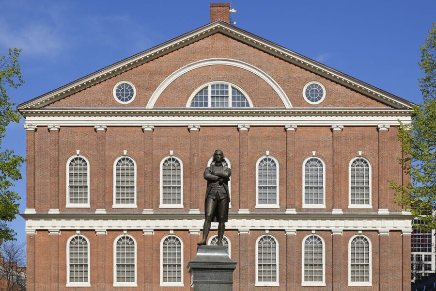 Boston: History Pub Crawl Tour Along the Freedom Trail - What the $48 price really covers
