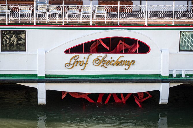 Bottomless Brunch and Cruise with Prosecco in Budapest - Who will get the best value