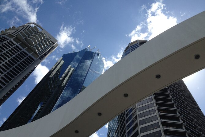Brisbane Experience City Walk with Drink Included - Starting at Queens Gardens at 10 am