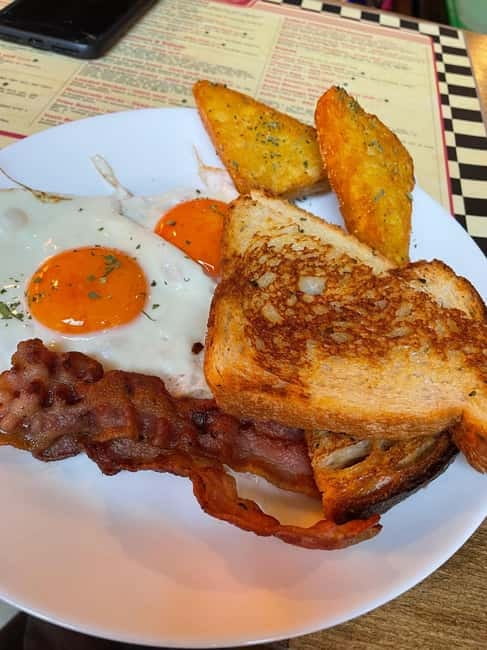 Budapest: 4-hour Bottomless Brunch w/ Cocktails & Craft Beer - How the noon to 4 pm schedule works