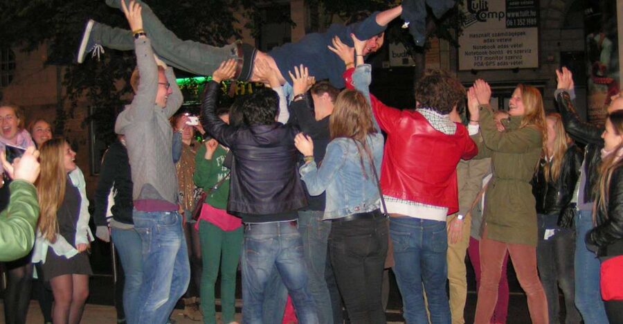 Budapest: 5-Hour Pub Crawl through Ruin Bars - What makes Budapest’s ruin bars worth seeing